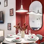 Luxury Downtown Twin Residences *