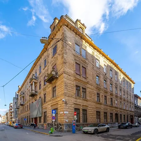 Luxury Downtown Twin Residences Lägenhet